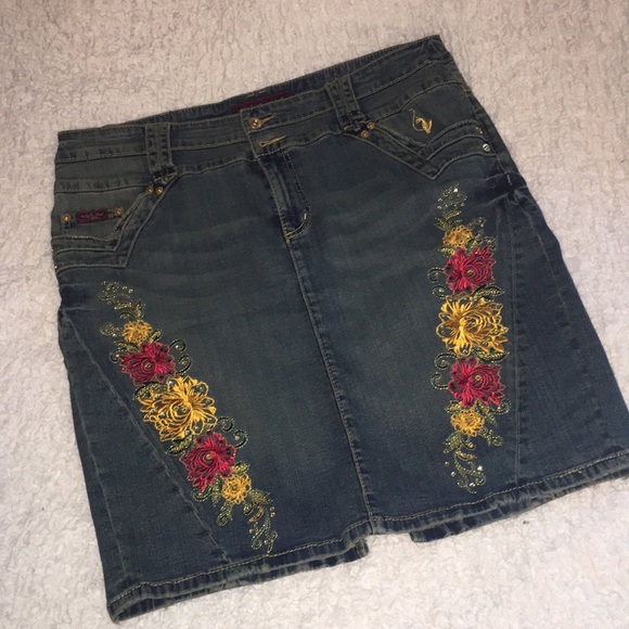Baby Phat Dresses & Skirts - Baby Phat Denim Skirt Sz 18 w/ embroidery